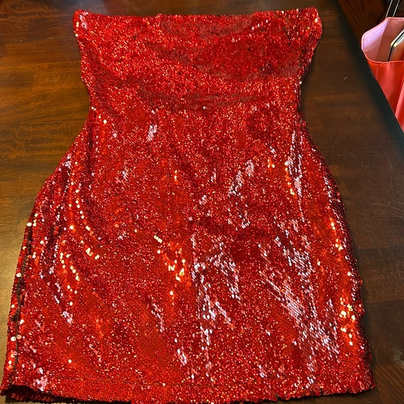 Fashion Nova Dresses & Skirts - Fashion Nova Red Sequin Strapless Women’s Mini Dress With Spaghetti Straps Back
